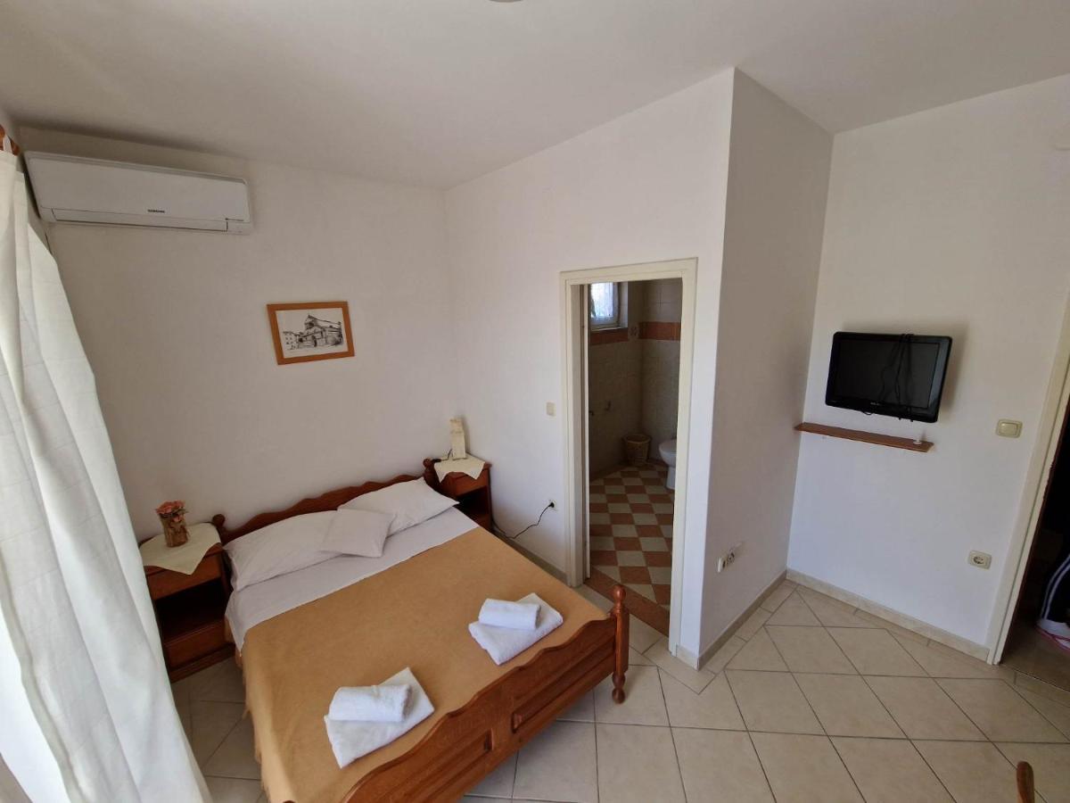 Villa Gabriel Pag Town Exterior photo