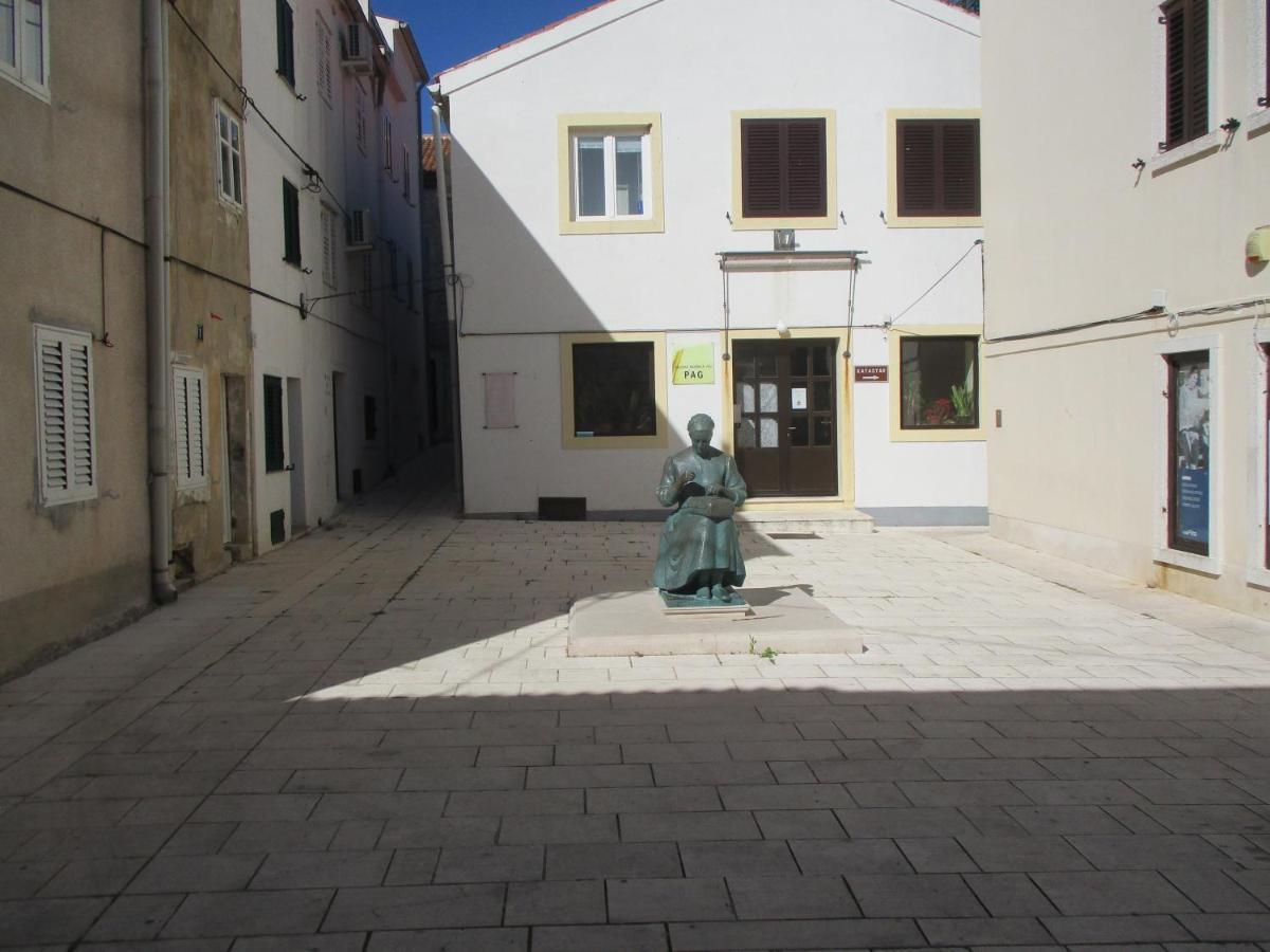 Villa Gabriel Pag Town Exterior photo